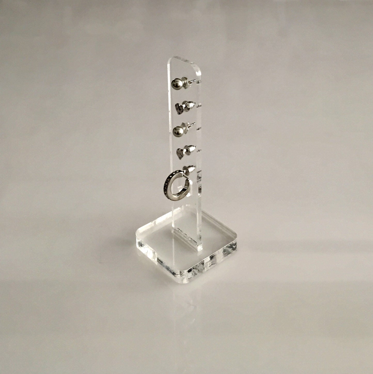 Accessories stand