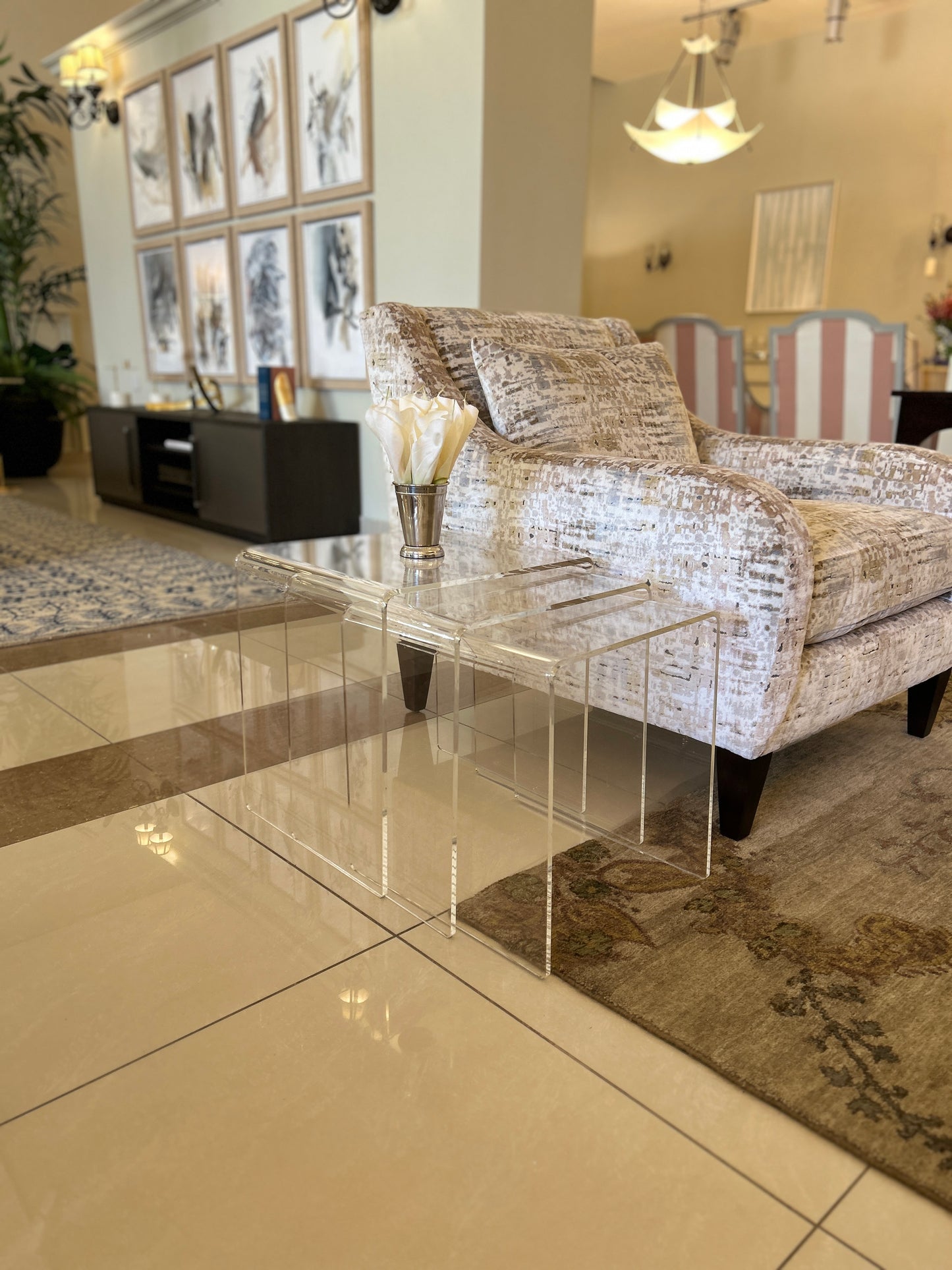 Acrylic service tables set