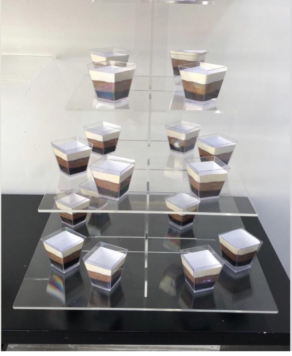 Square 4 layers stand